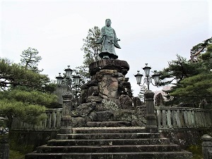 日本武尊の像の写真