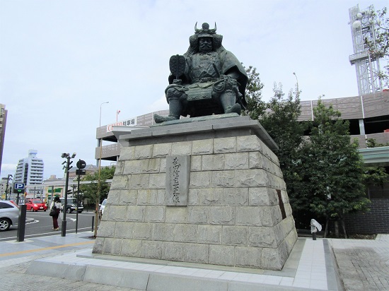 武田信玄公の像の写真