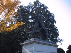 畠山重忠公像の写真