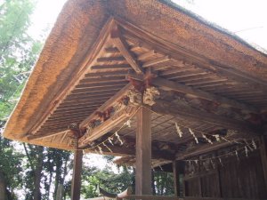 玉敷神社神楽殿の写真