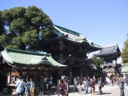 帝釈天　二天門と鐘楼の写真